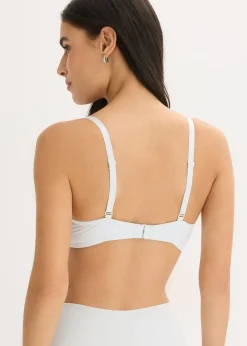 Soutien-gorge à coques et armatures