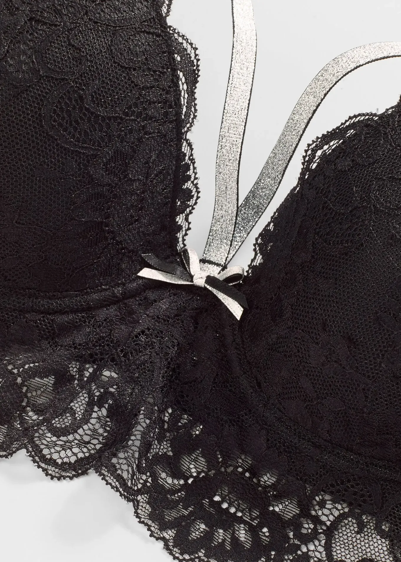 Soutien-gorge à coques et lanières brillantes amovibles