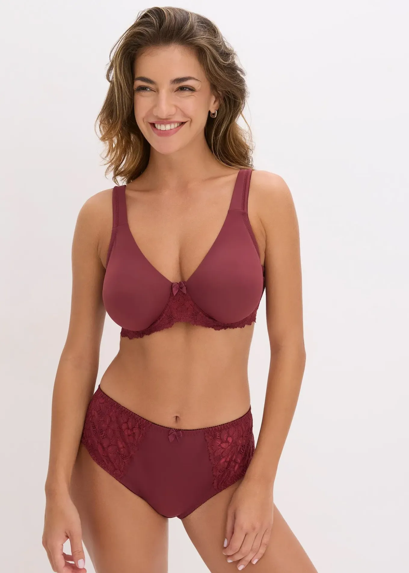 Soutien-gorge moulé à bretelles rembourrées