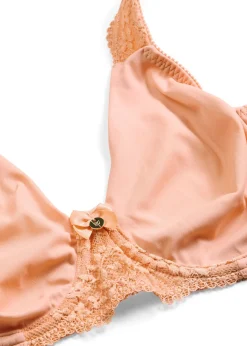 Soutien-gorge moulé à bretelles rembourrées