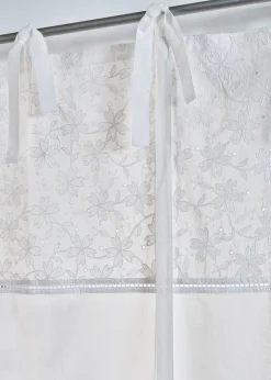 Store à nouettes avec broderie