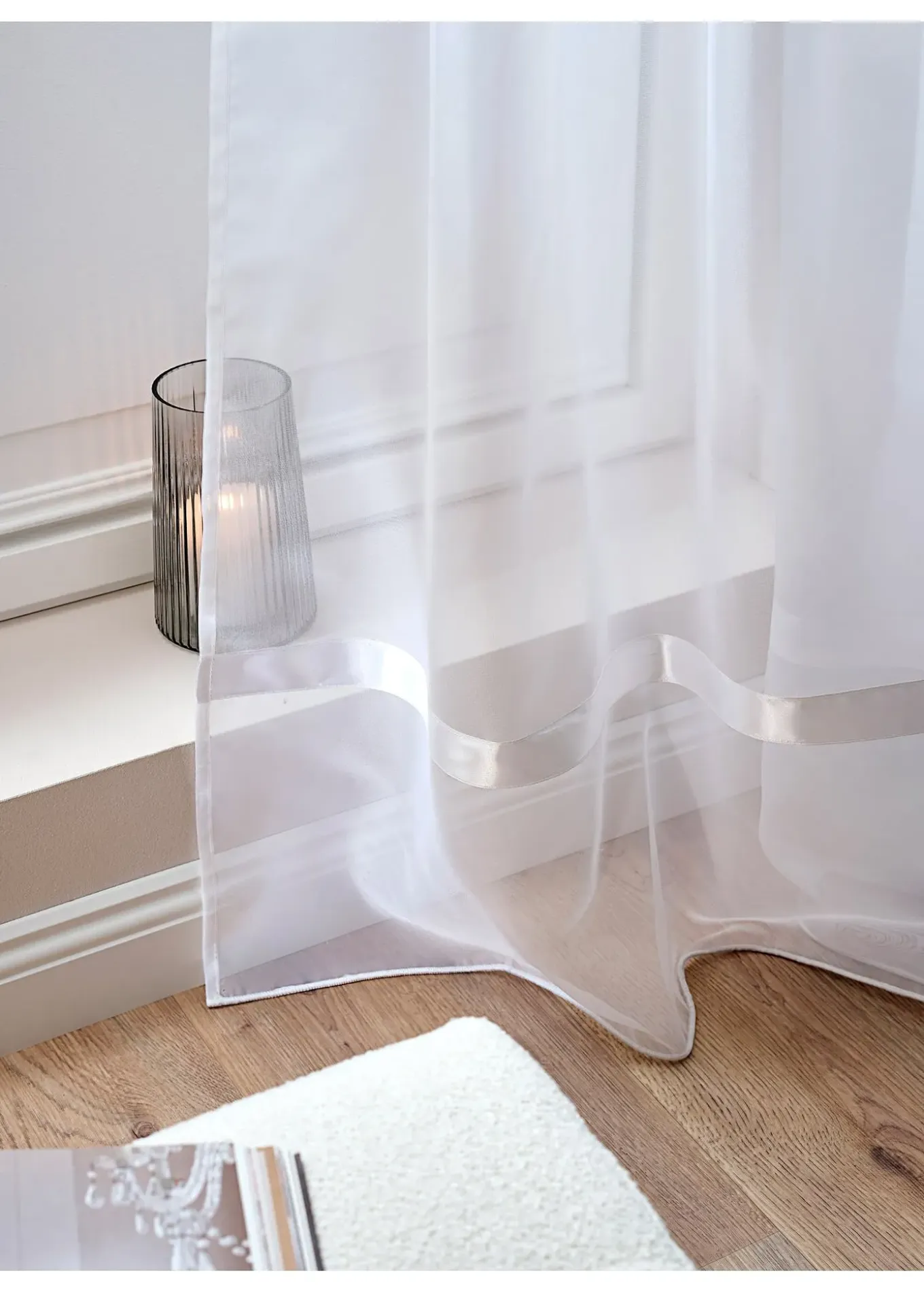 Store voilage avec ruban satin