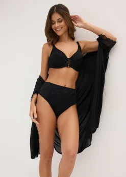 String taille haute avec dentelle