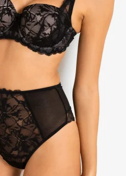 String taille haute en dentelle