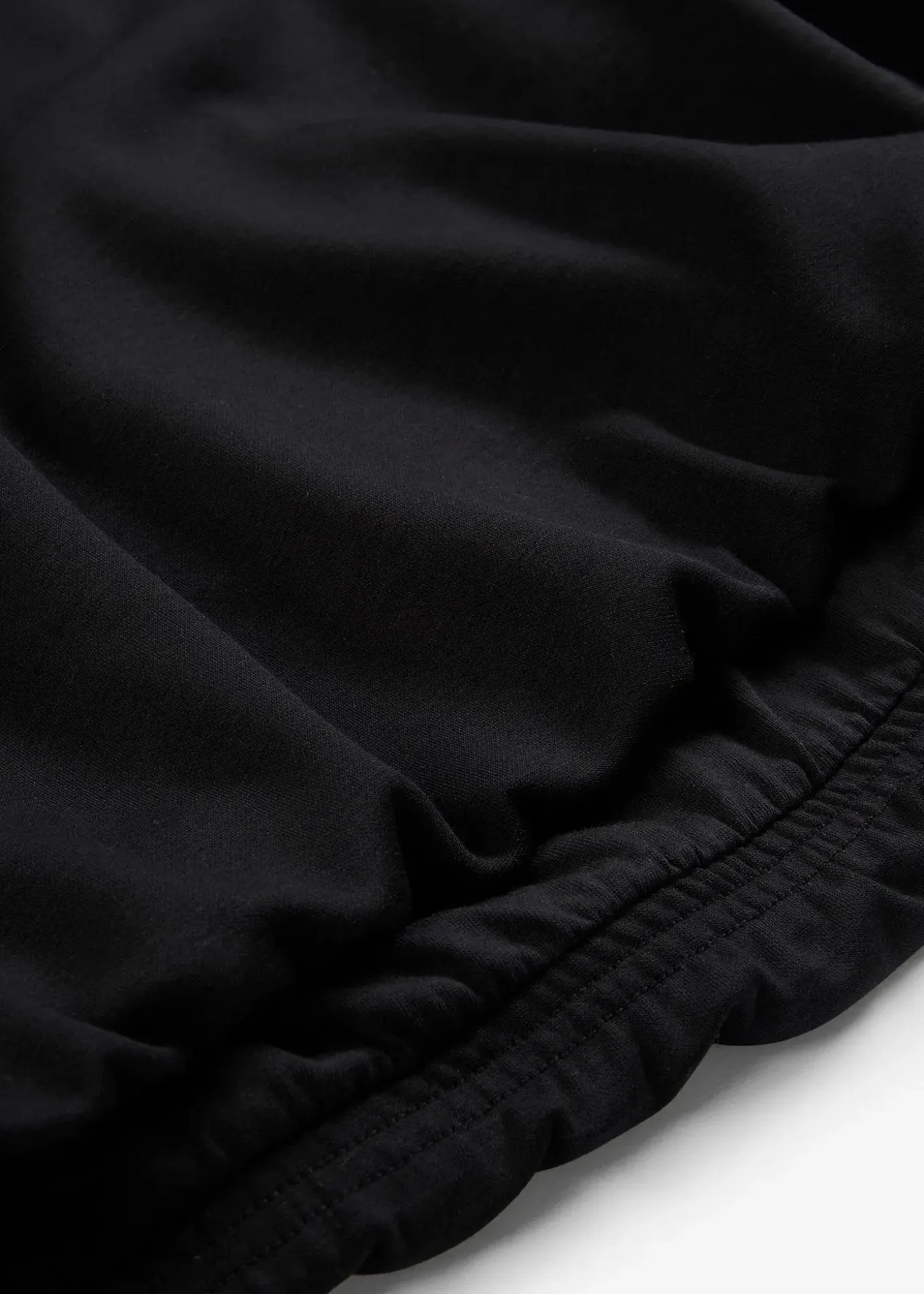 Sweat à capuche légèrement brillant en viscose mélangée