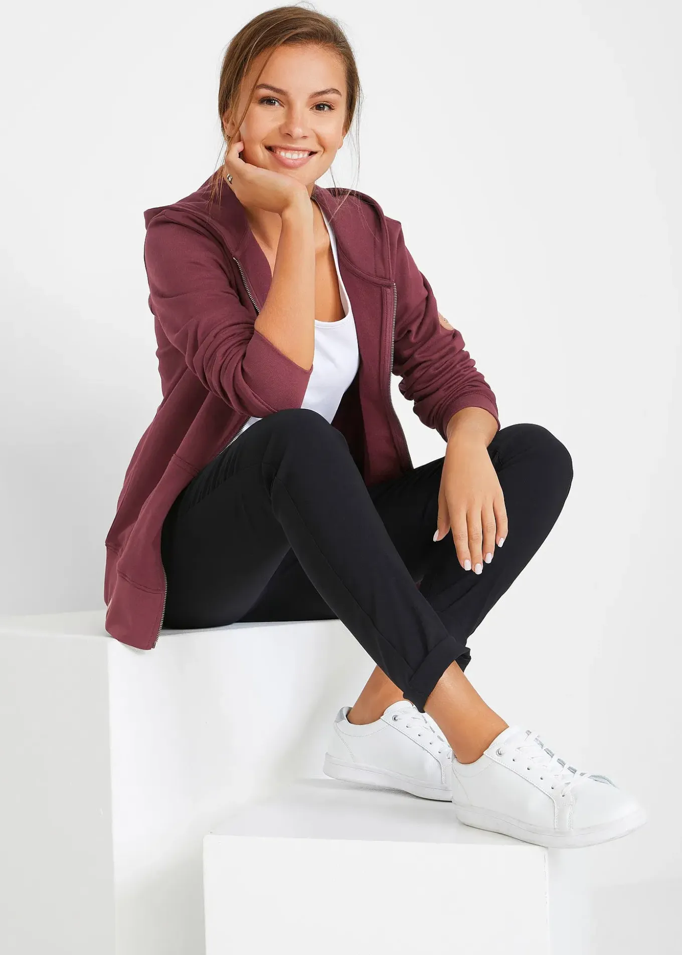 Sweat zippé à capuche, 100% coton