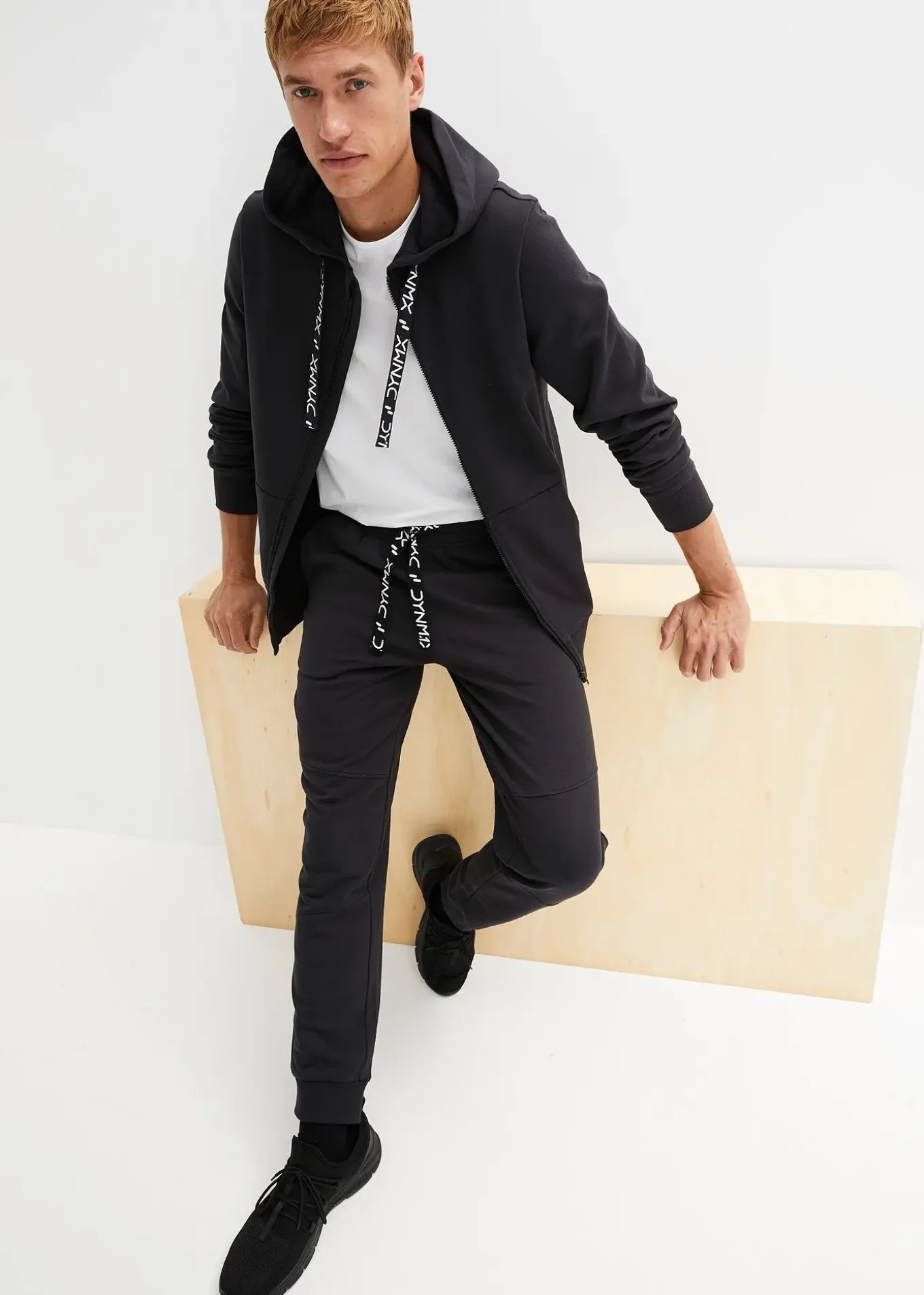 Sweat zippé à capuche 100% coton