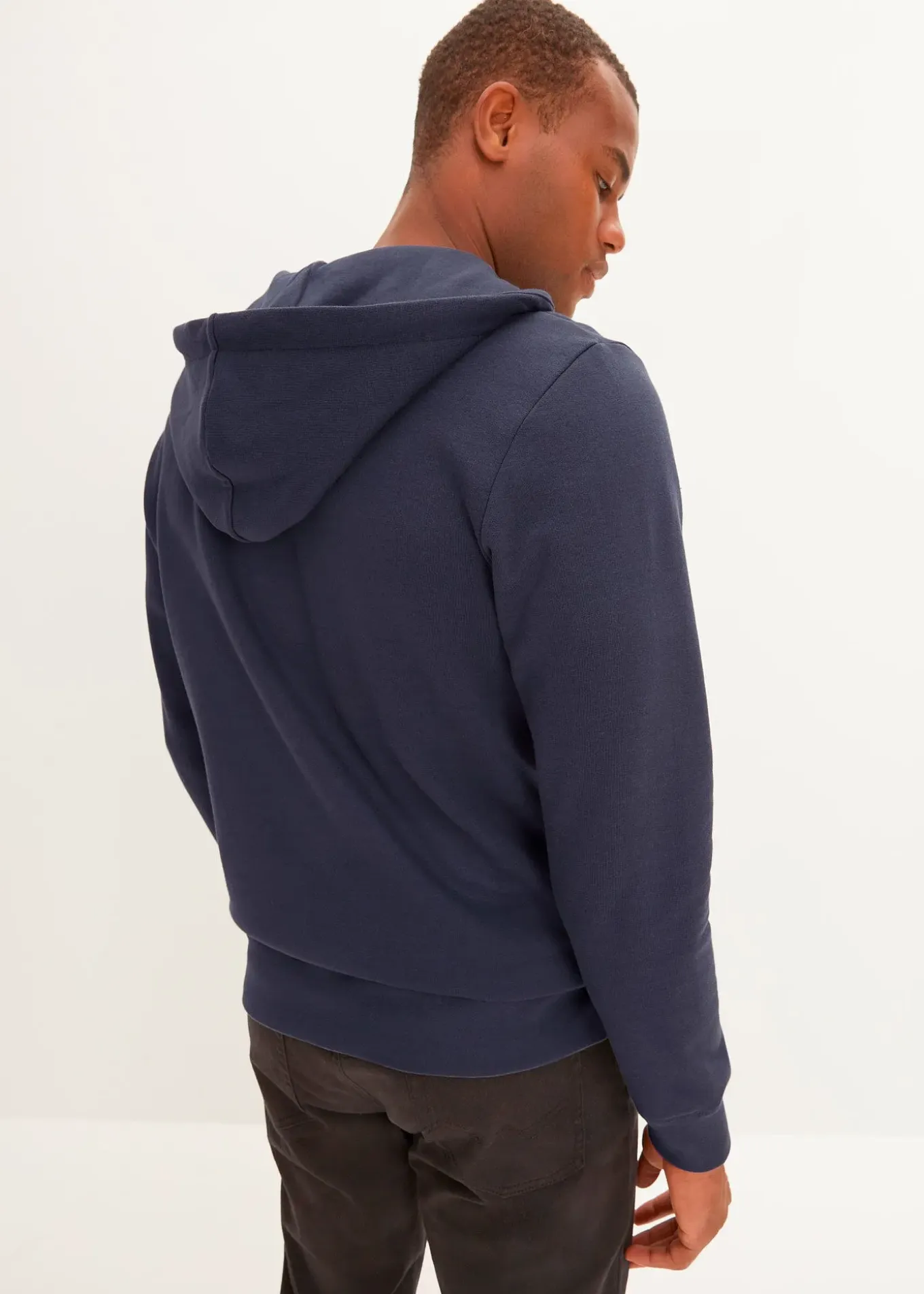 Sweat zippé à capuche, intérieur gratté doux