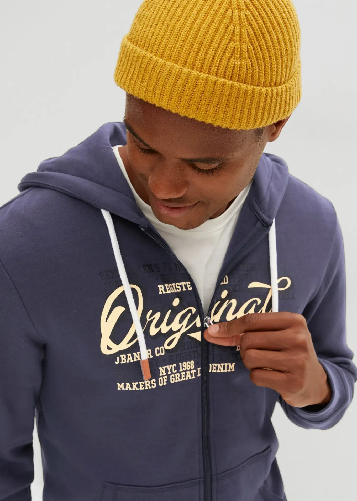 Sweat zippé à capuche, intérieur gratté doux