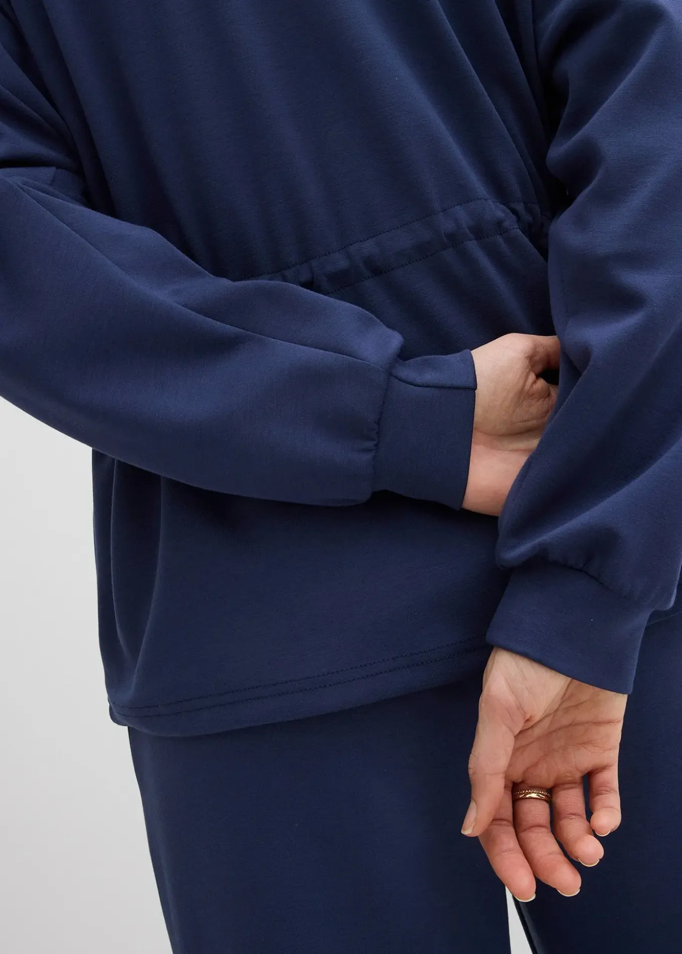 Sweat zippé en matière néoprène douce