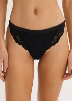 Tanga string en matière douce et côtelée