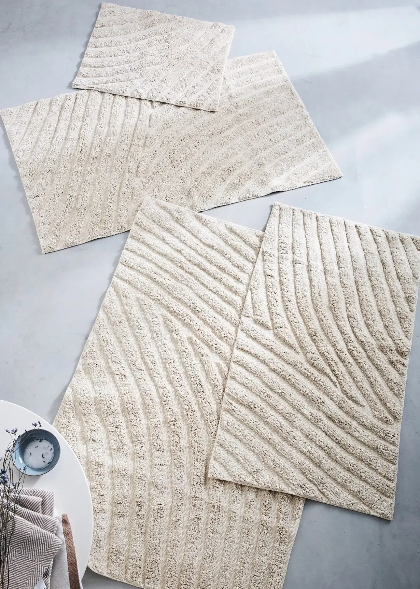 Tapis de bain à motif graphique