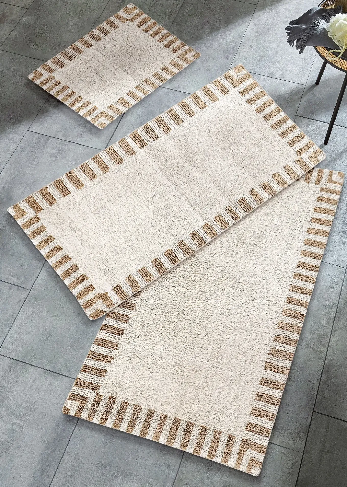 Tapis de bain au motif minimaliste