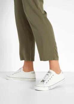 Tennis Mustang avec dentelle