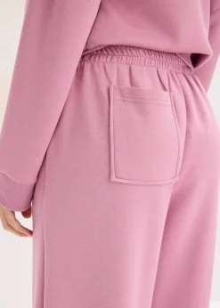 Tenue d’intérieur en matière néoprène avec veste raccourcie