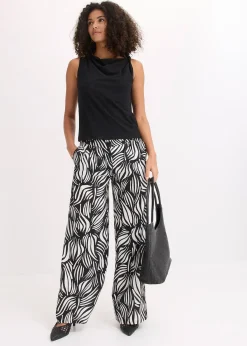 Top à détail torsadé