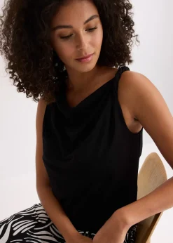 Top à détail torsadé