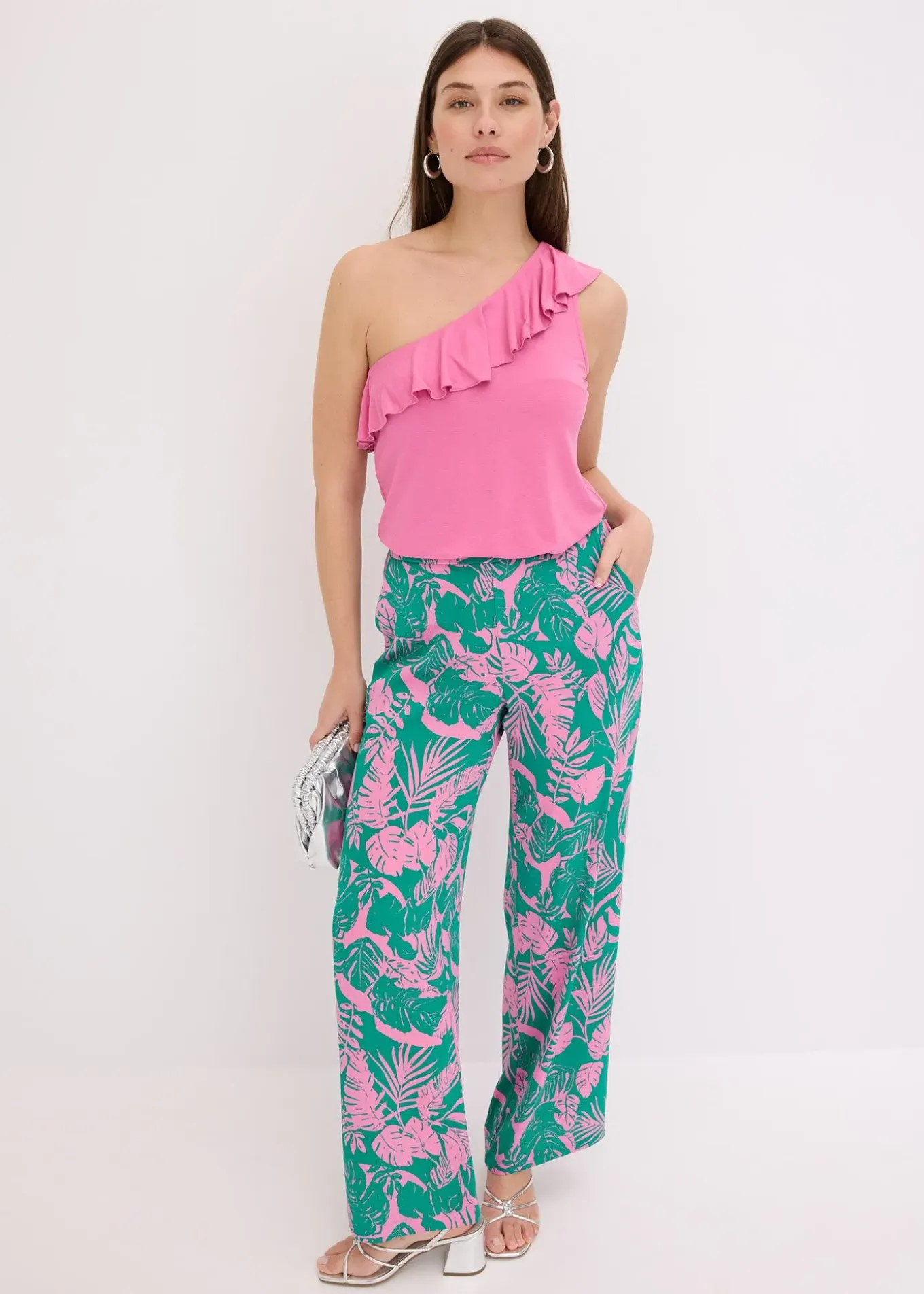 Top asymétrique avec volant en viscose douce et extensible