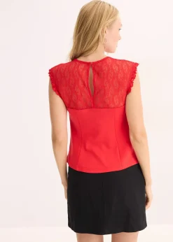 Top avec dentelle