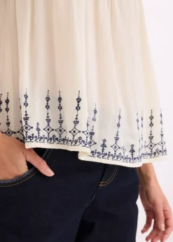 Top brodé à fines bretelles