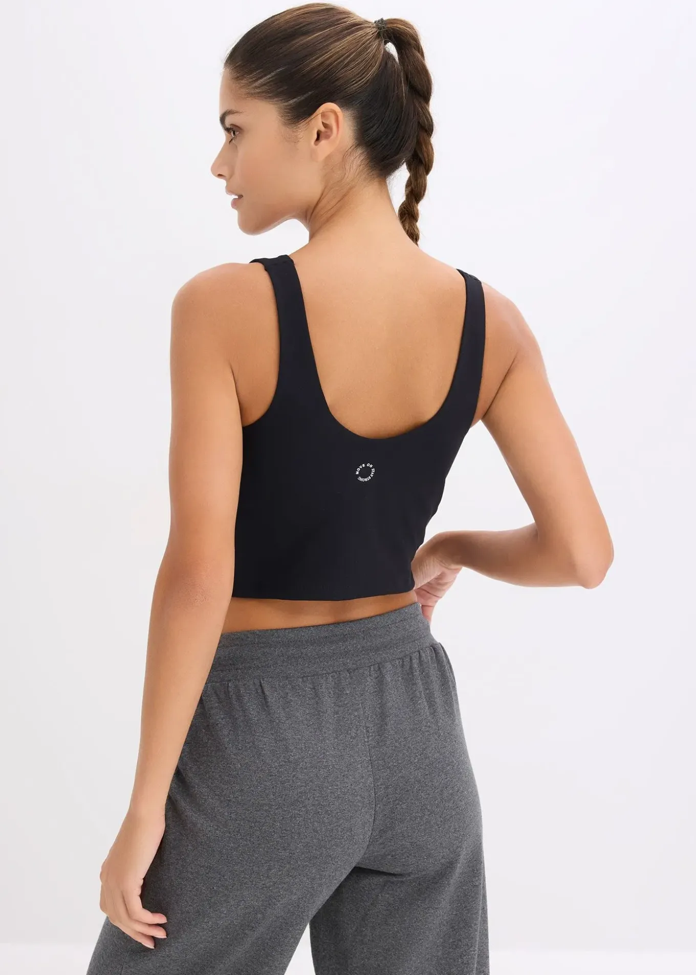 Top de sport avec soutien-gorge intégré, maintien modéré et toucher coton