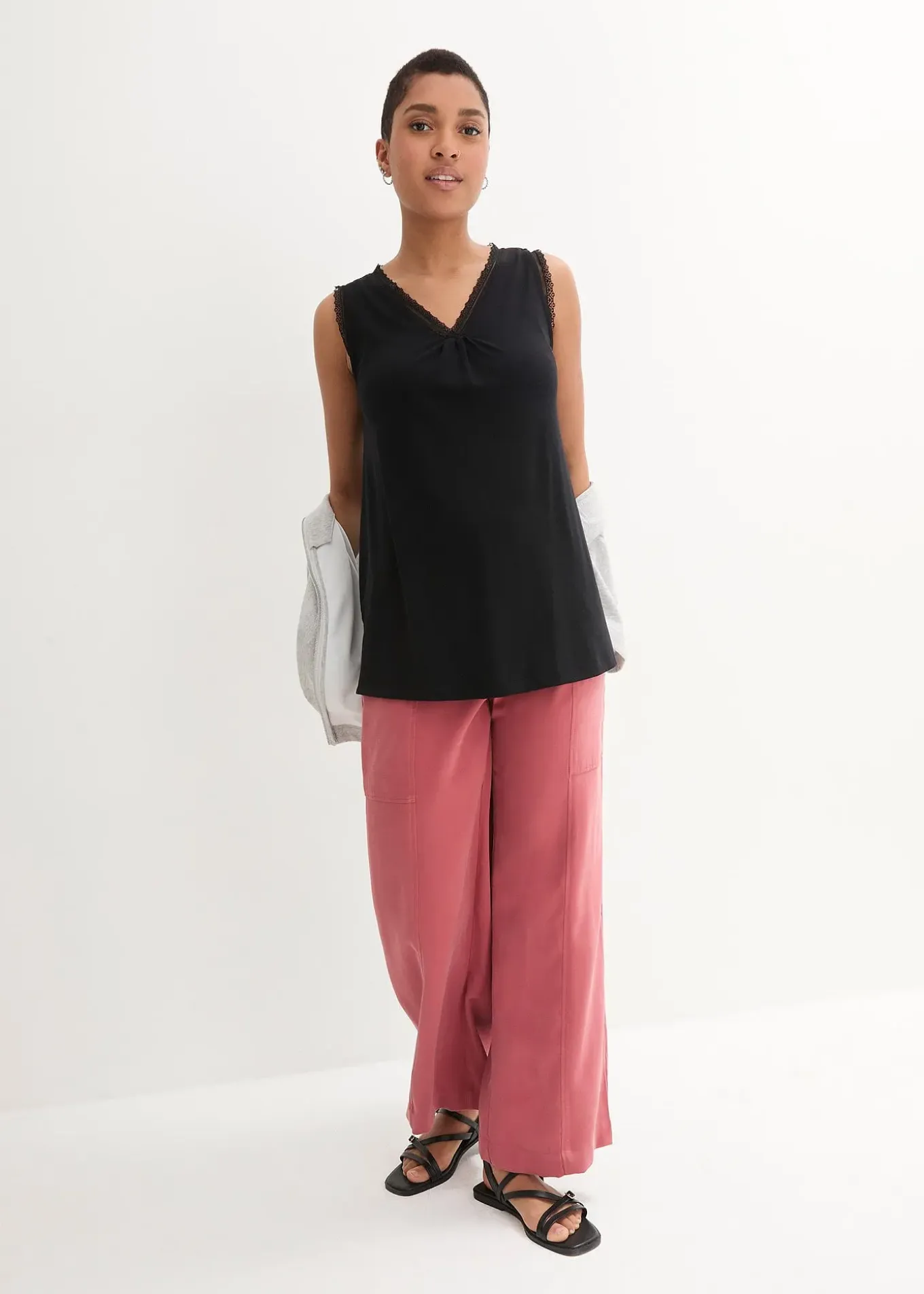 Top en viscose avec dentelle