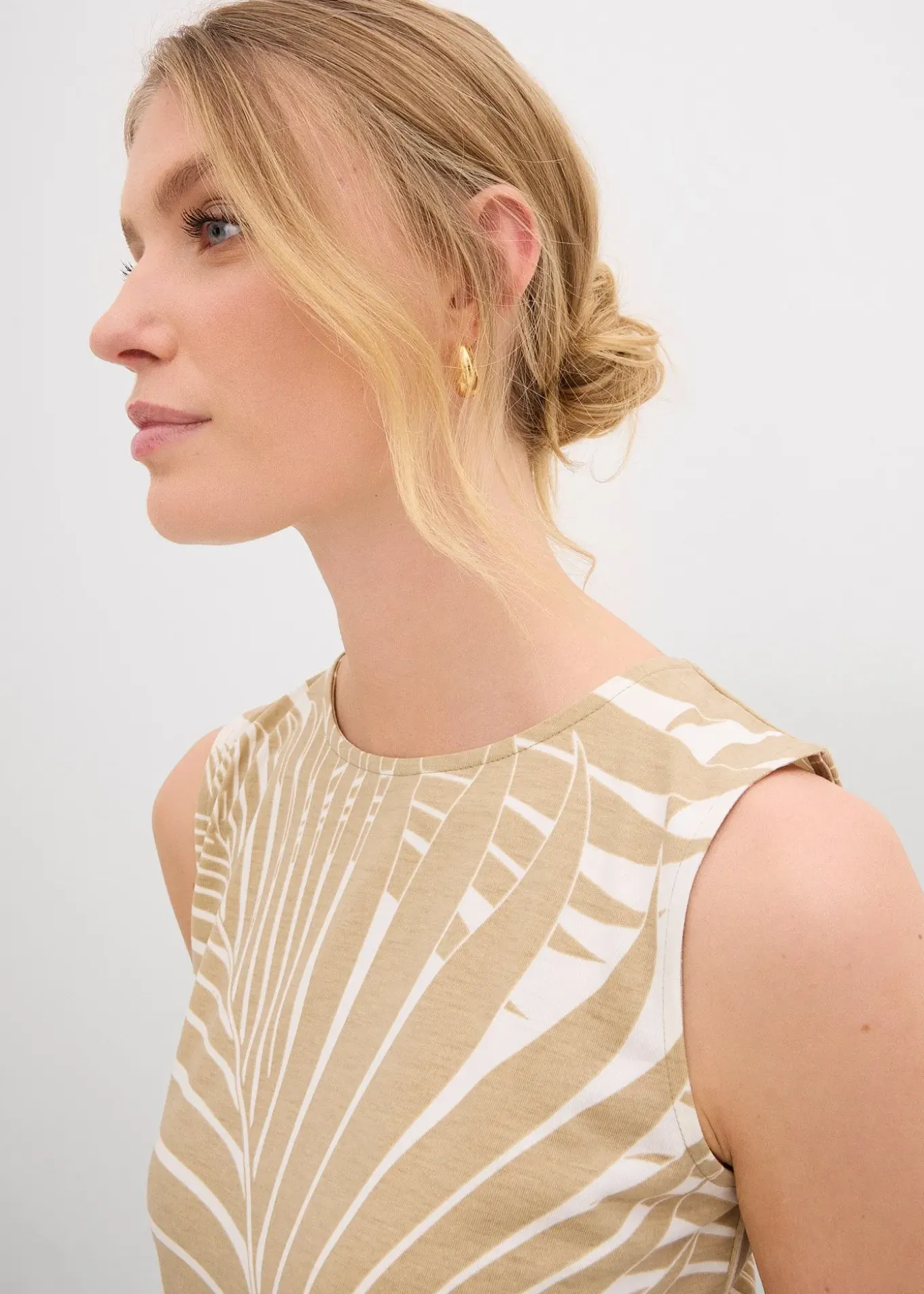 Top fendu sur les côtés