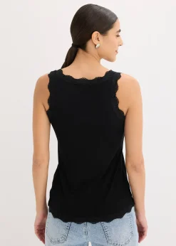 Tops à dentelle