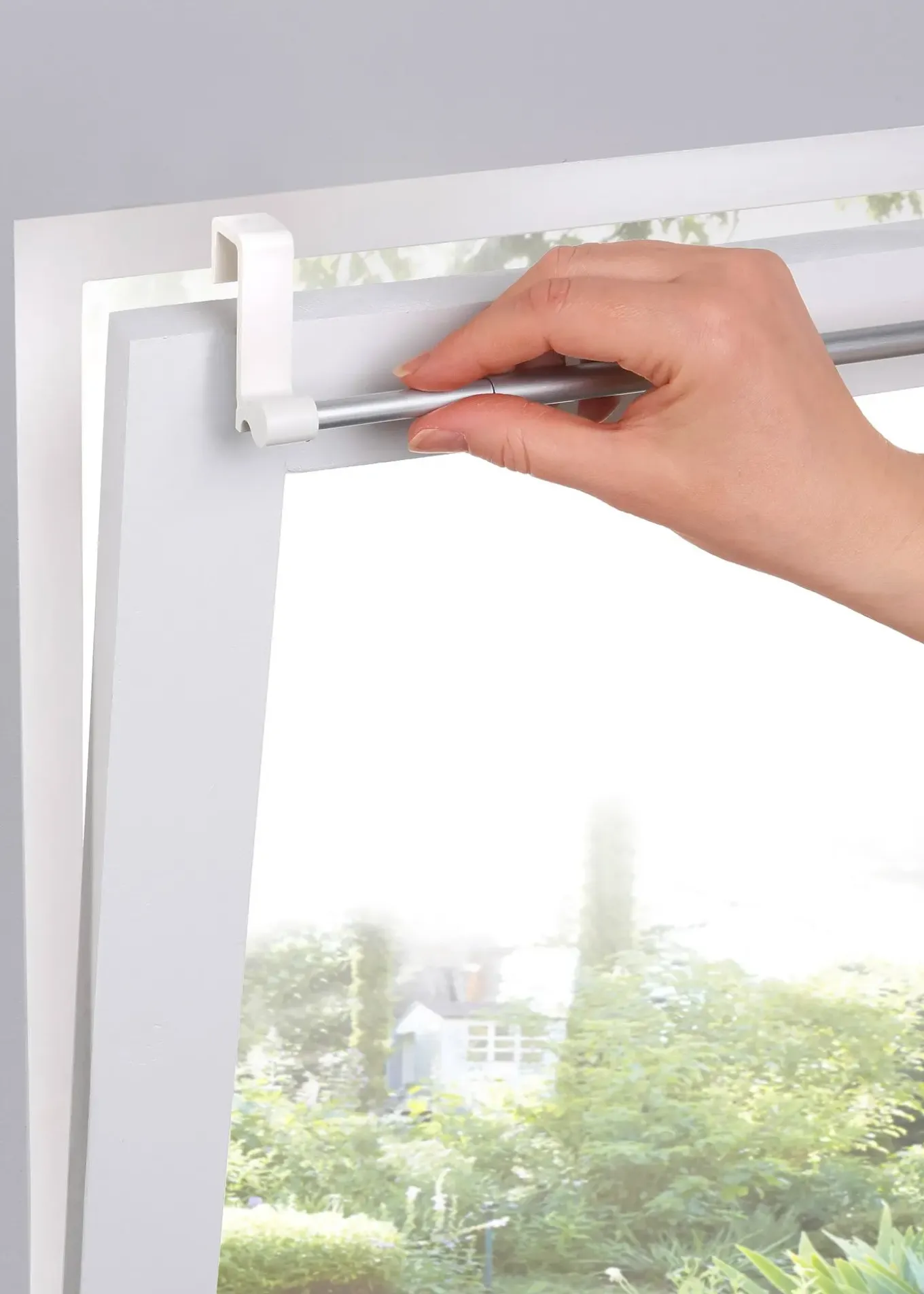 Tringle télescopique à suspendre