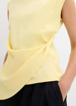 T-shirt à base asymétrique