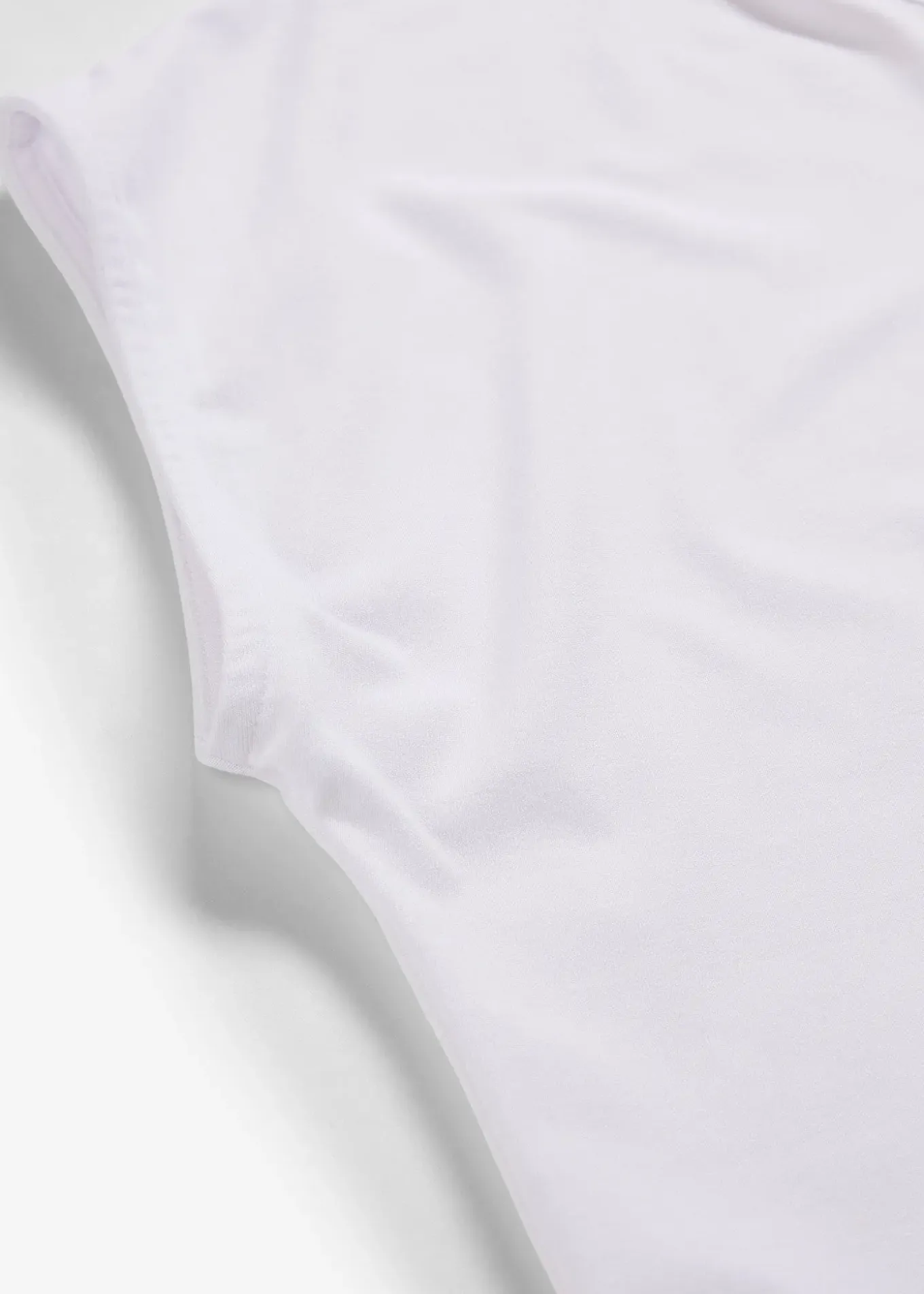 T-shirt à bordure satinée