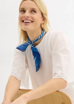 T-shirt à broderie anglaise