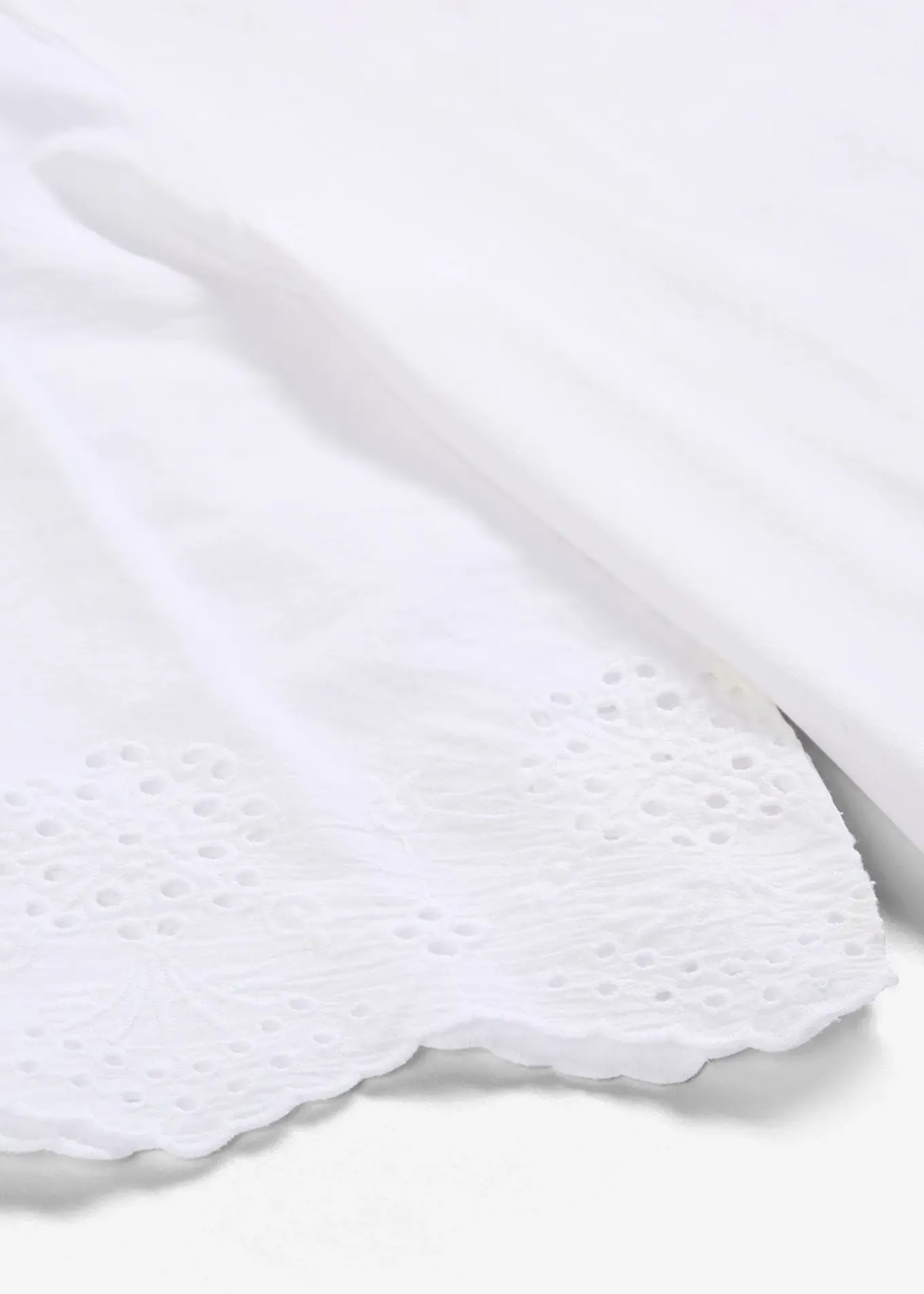 T-shirt à broderie anglaise