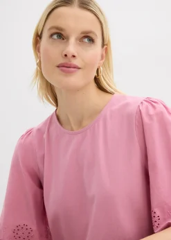 T-shirt à broderie anglaise