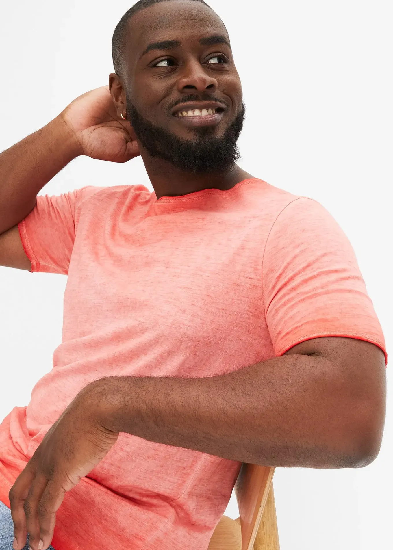 T-shirt 100% coton, aspect délavé