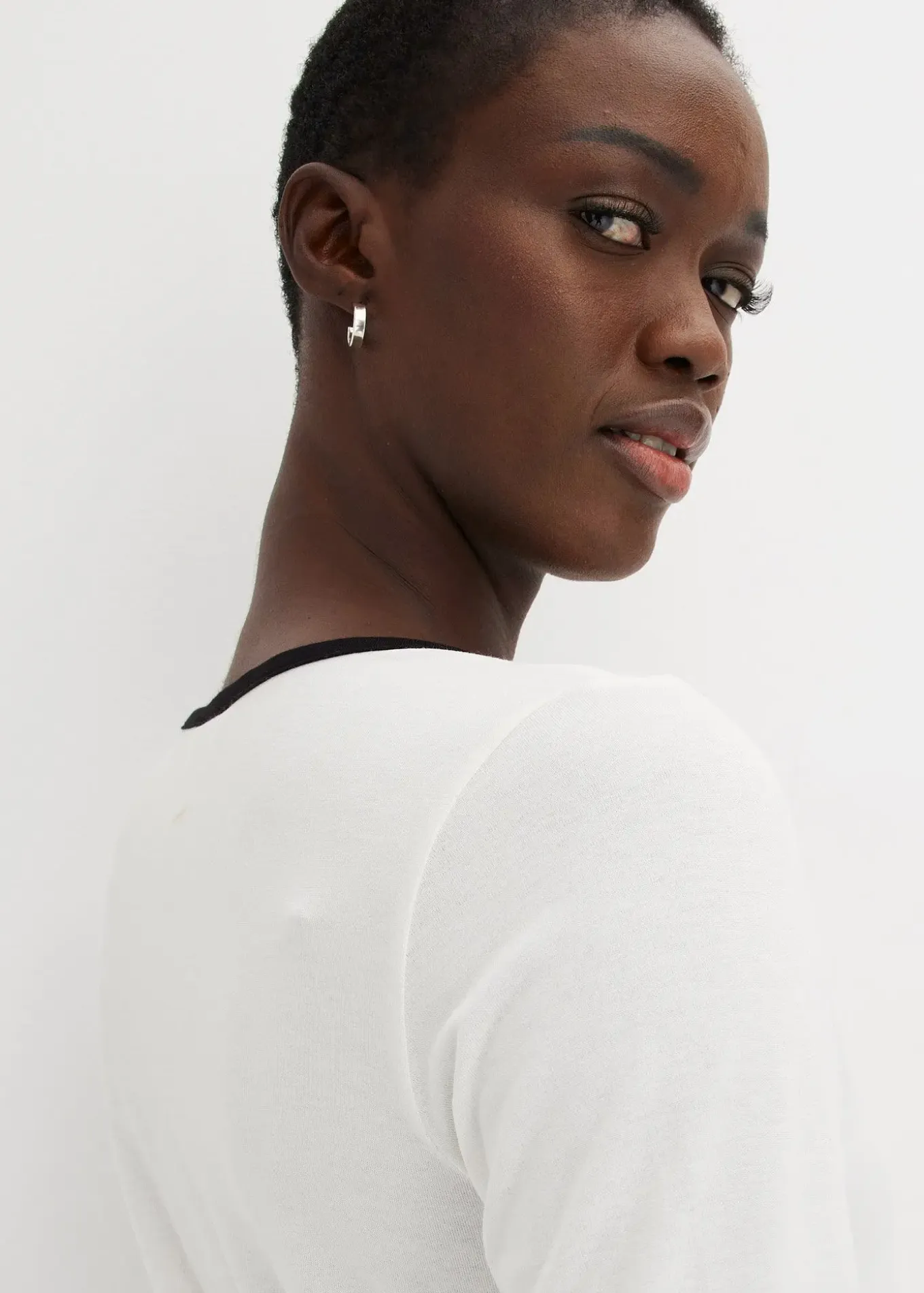 T-shirt à liseré contrastant