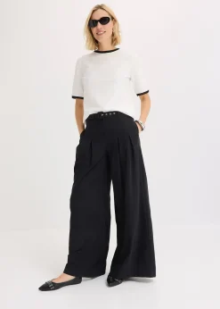 T-shirt à liserés en dentelle