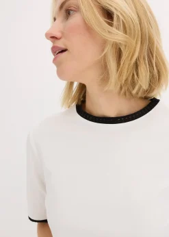 T-shirt à liserés en dentelle