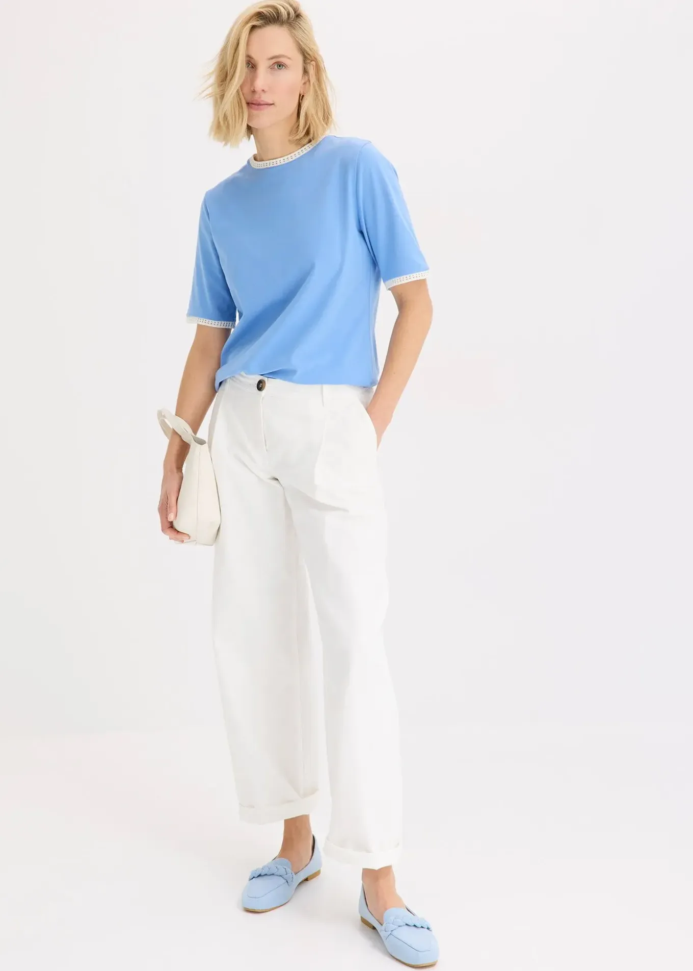 T-shirt à liserés en dentelle