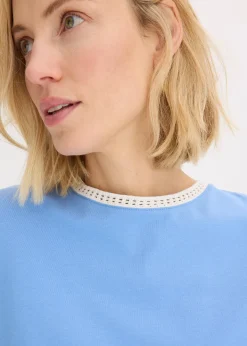 T-shirt à liserés en dentelle