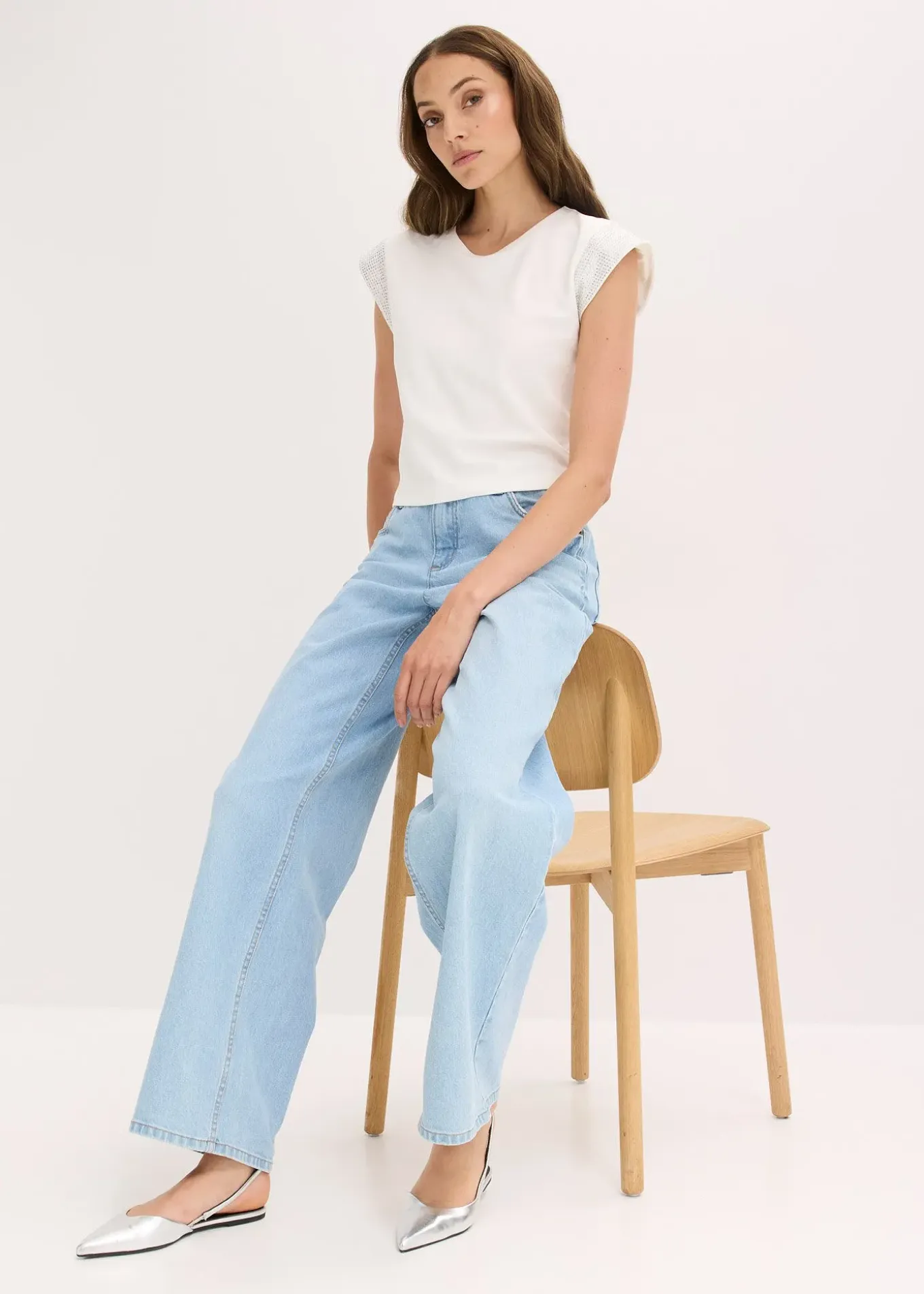 T-shirt à épaulettes