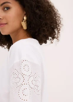 T-shirt avec broderies anglaises