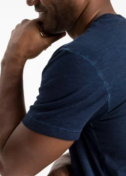 T-shirt col tunisien, aspect délavé, 100% coton