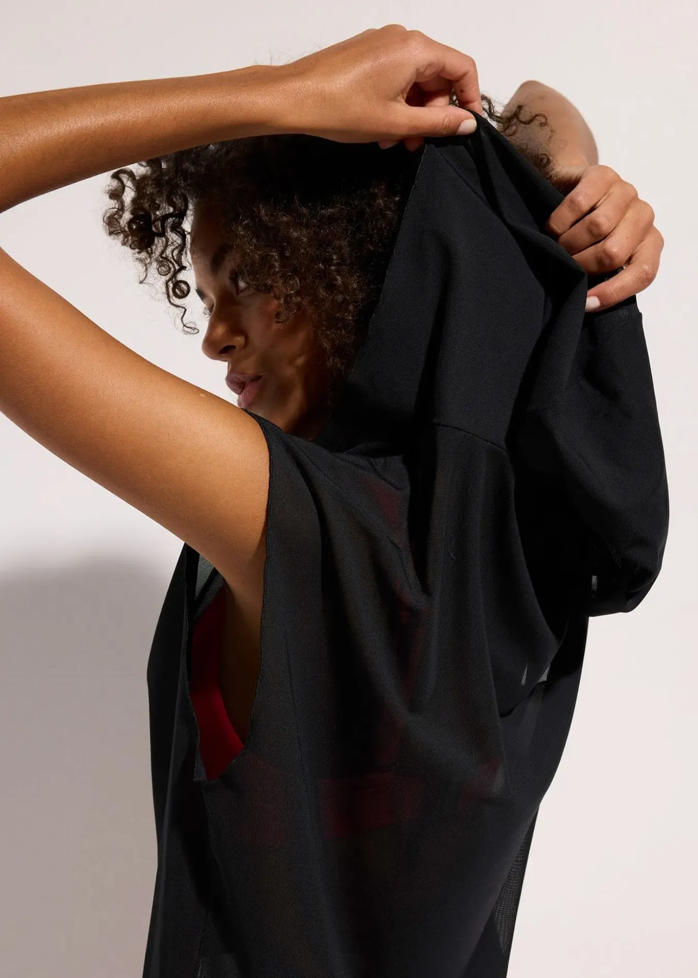 T-shirt de plage transparent avec capuche