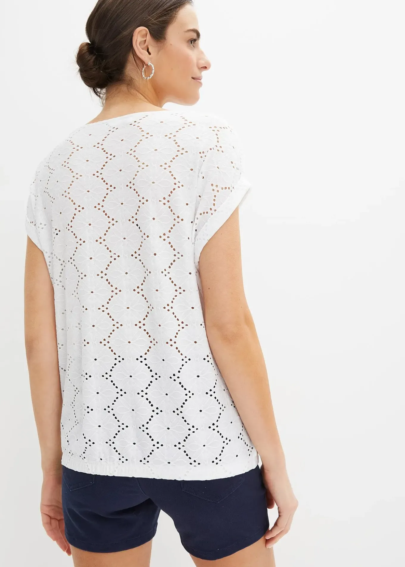 T-shirt en broderie anglaise