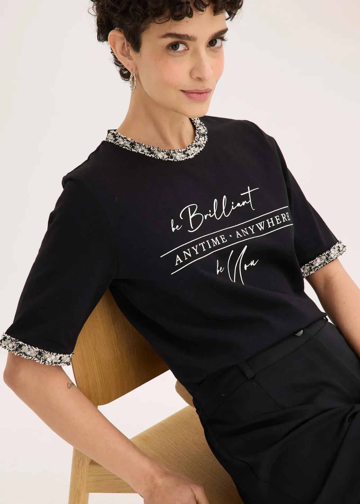 T-shirt en coton avec liseré perlé