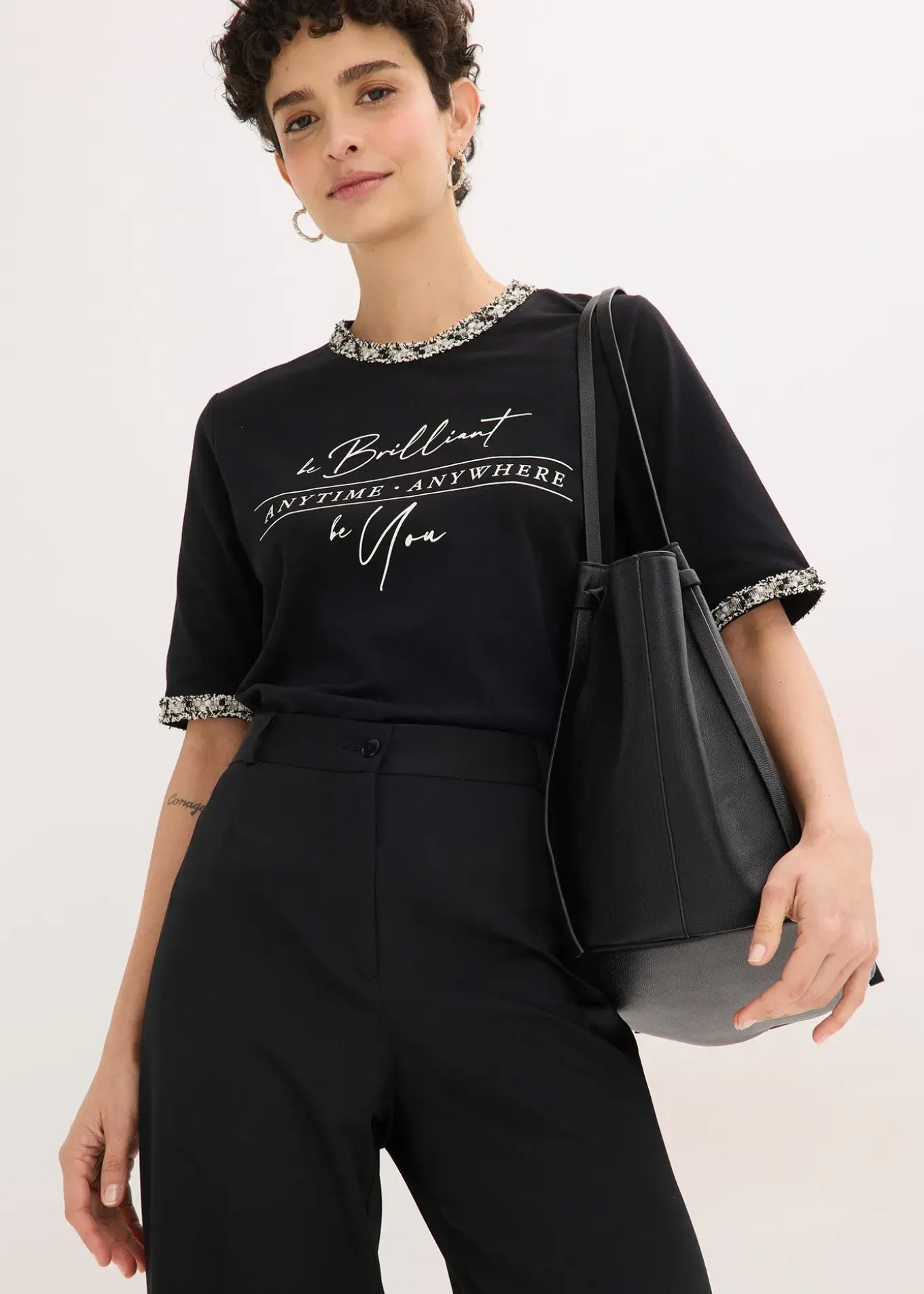 T-shirt en coton avec liseré perlé