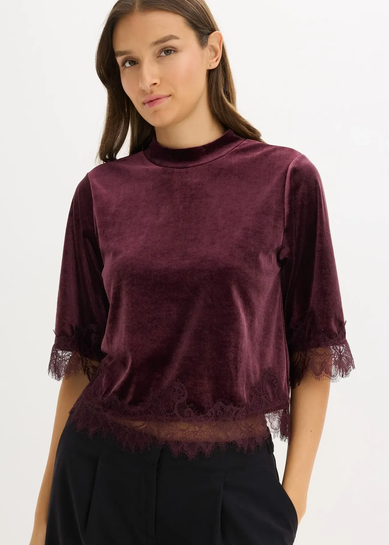 T-shirt en velours et dentelle