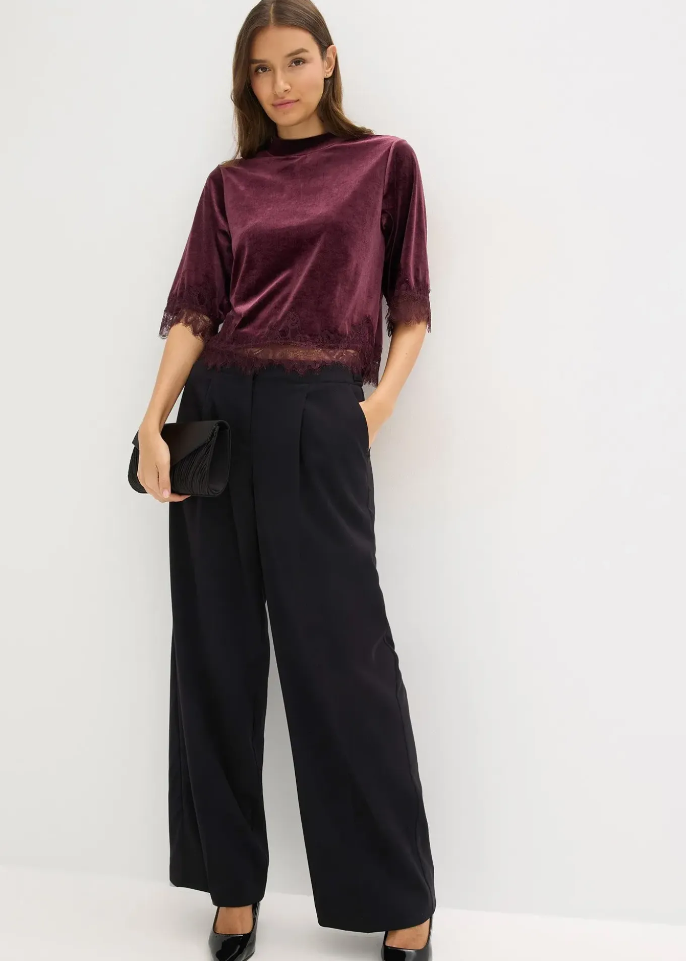 T-shirt en velours et dentelle