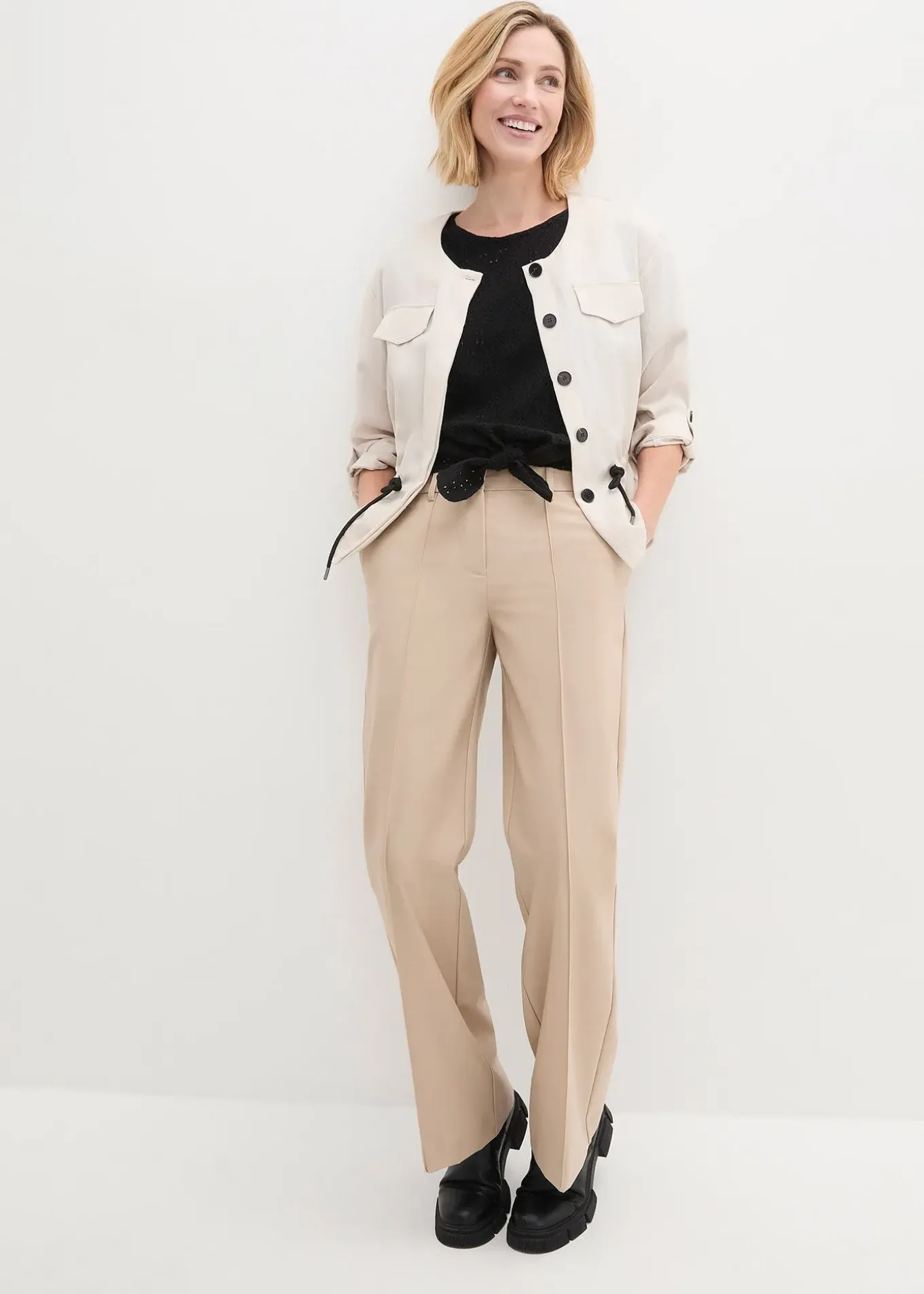 T-shirt manches chauve-souris avec broderie anglaise